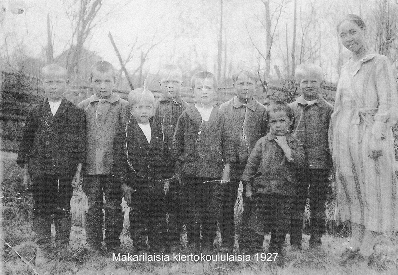 Makariin kiertokoululaiset 1927.jpg