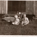 Olli ja Kalevi Vuojolainen v 1941