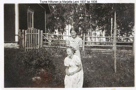 Tyyne Hiltunen ja Marjatta Leini